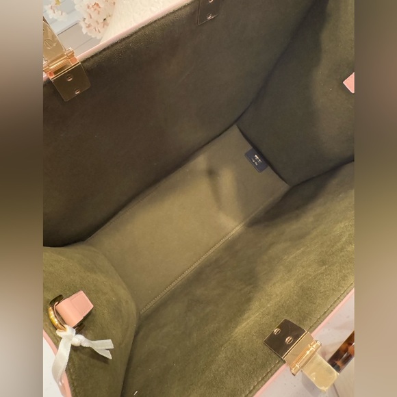 FENDI SUNSHINE EMBOSSED FF LEATHER TOTE BAG + charm - Picture 5 of 10